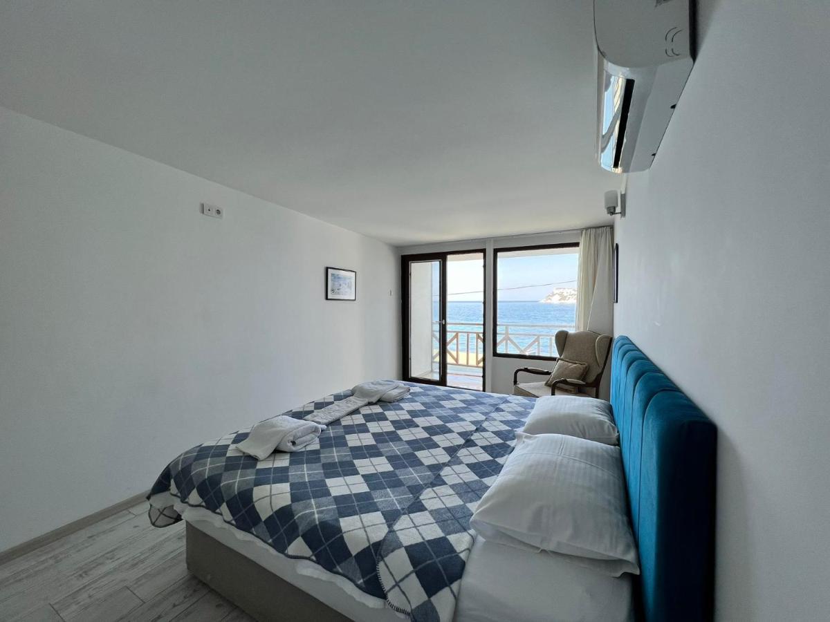 Giritli Rum Meyhanesi & Butik Otel Karaburun  Exterior foto
