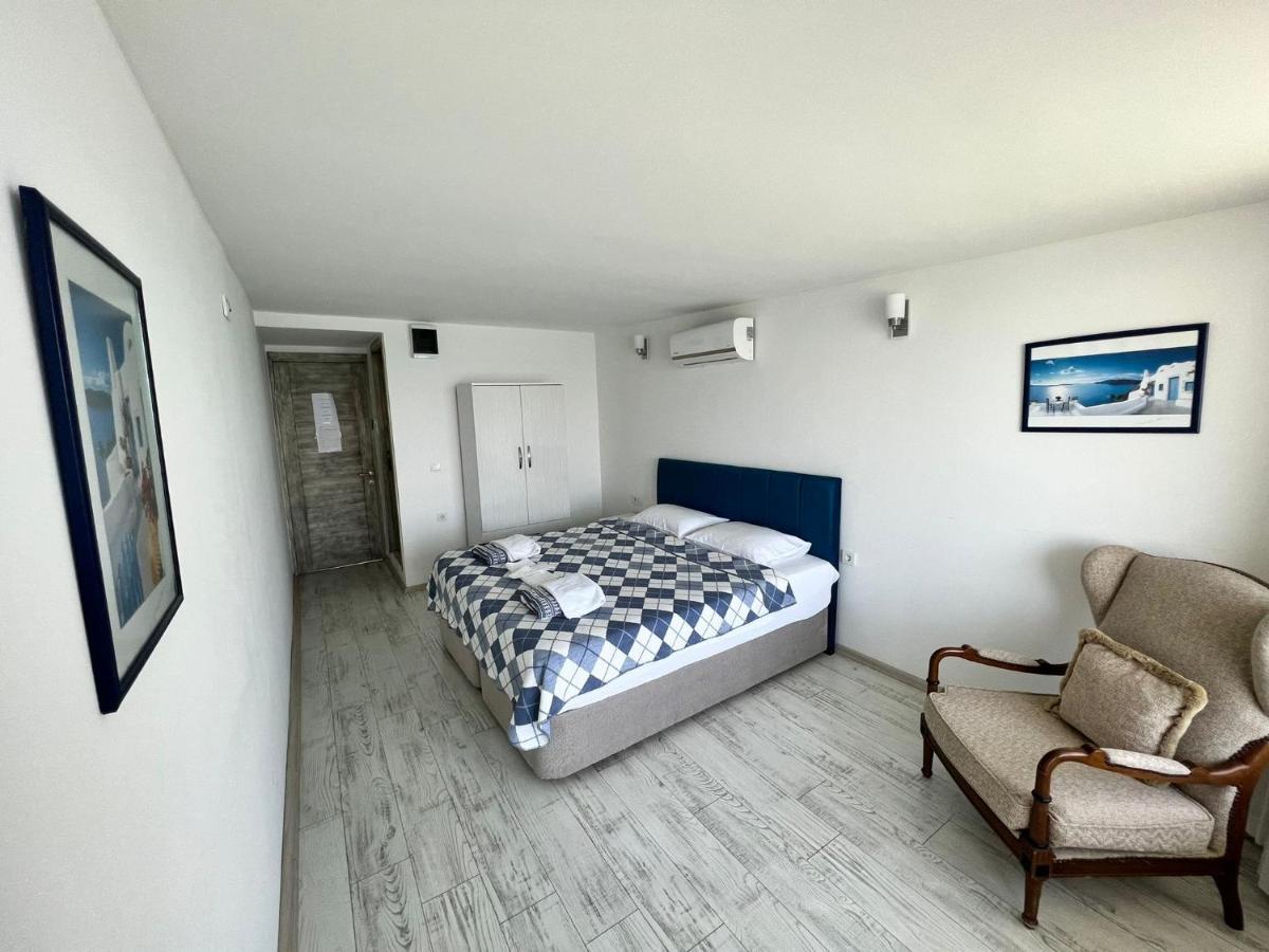 Giritli Rum Meyhanesi & Butik Otel Karaburun  Exterior foto