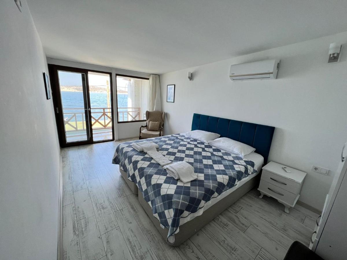 Giritli Rum Meyhanesi & Butik Otel Karaburun  Exterior foto