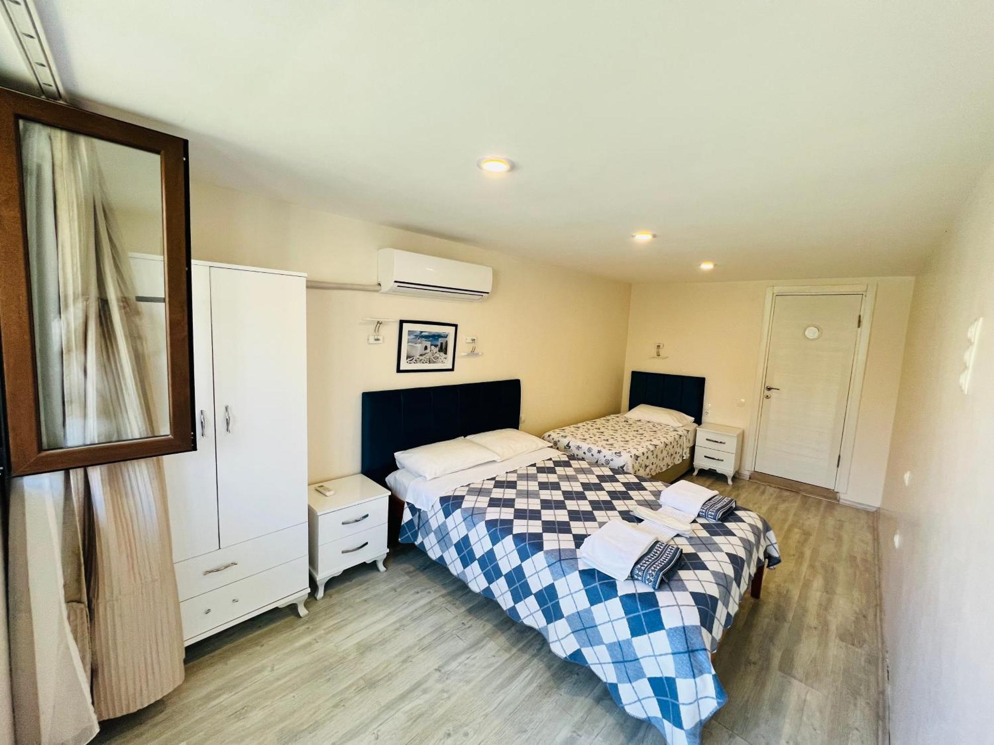 Giritli Rum Meyhanesi & Butik Otel Karaburun  Exterior foto